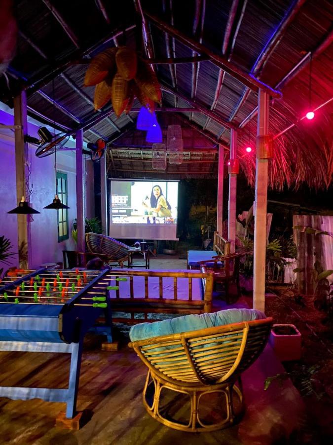 Wanderlust - Beach Side Hoi An An Bàn Εξωτερικό φωτογραφία