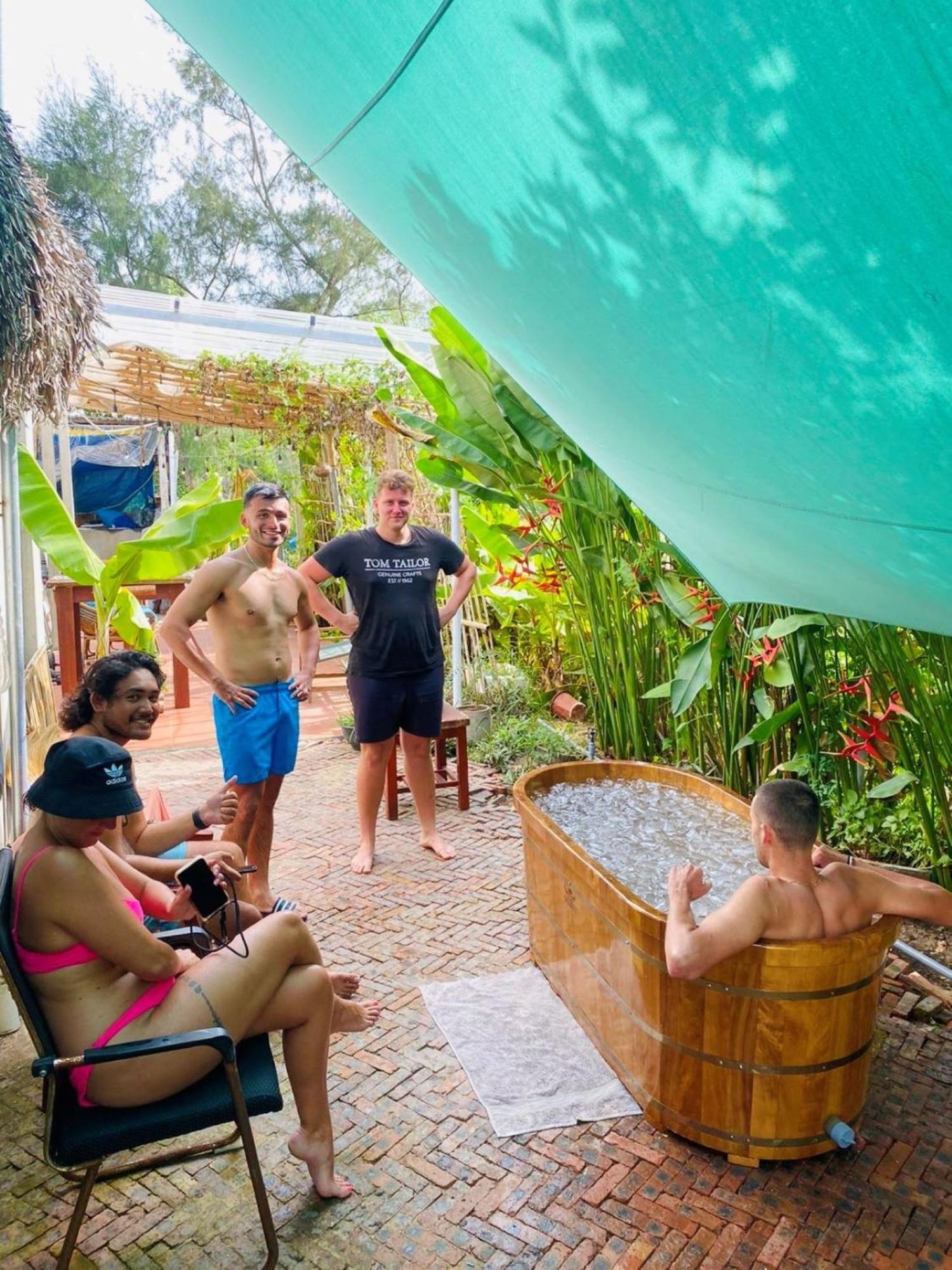 Wanderlust - Beach Side Hoi An An Bàn Εξωτερικό φωτογραφία